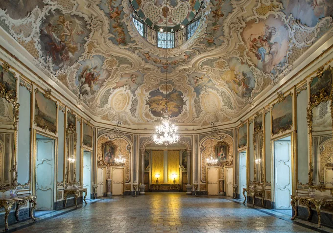 Luxury wedding reception inside the breathtaking baroque halls of Palazzo Biscari in Catania