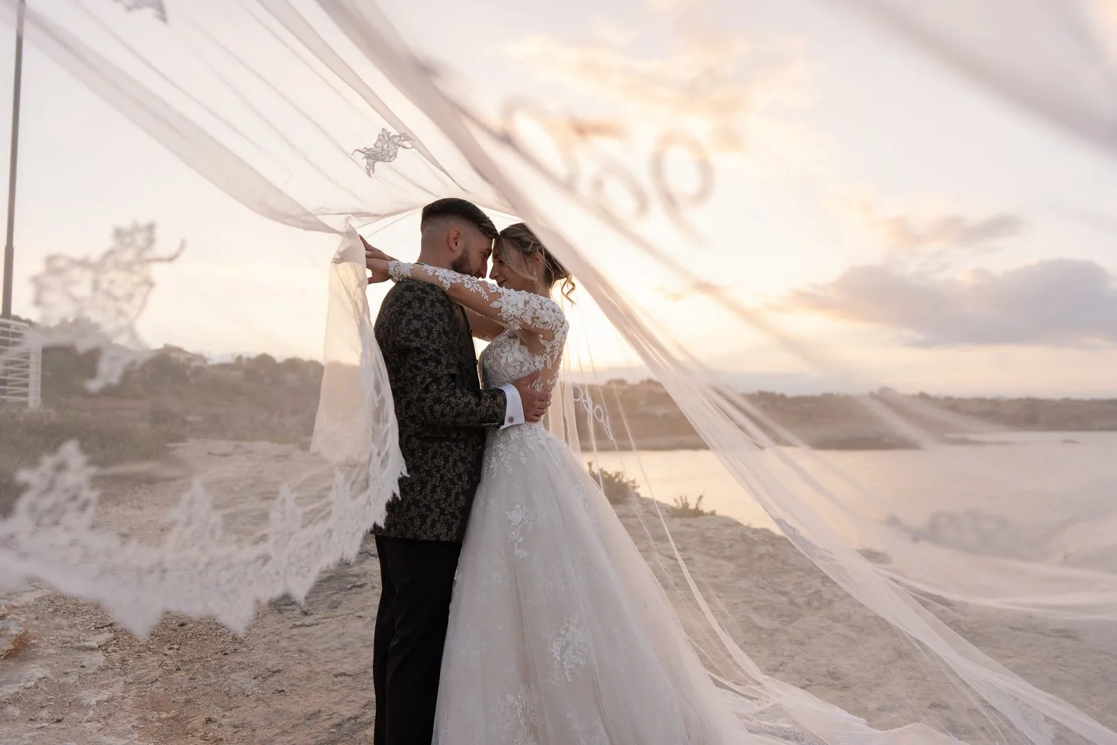 Alex e Angela — wedding photograph in Capocampolato, Brucoli., Sicily