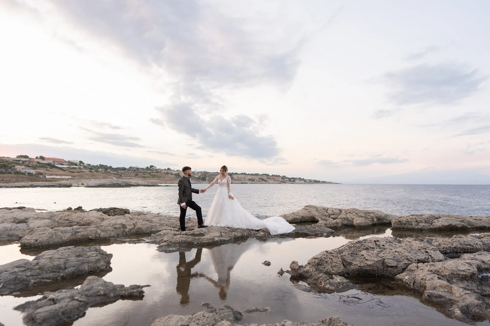 Alex e Angela — wedding photograph in Capocampolato, Brucoli., Sicily