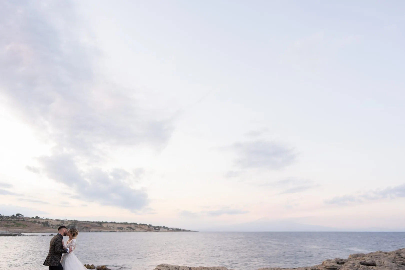 Alex e Angela — wedding photograph in Capocampolato, Brucoli., Sicily