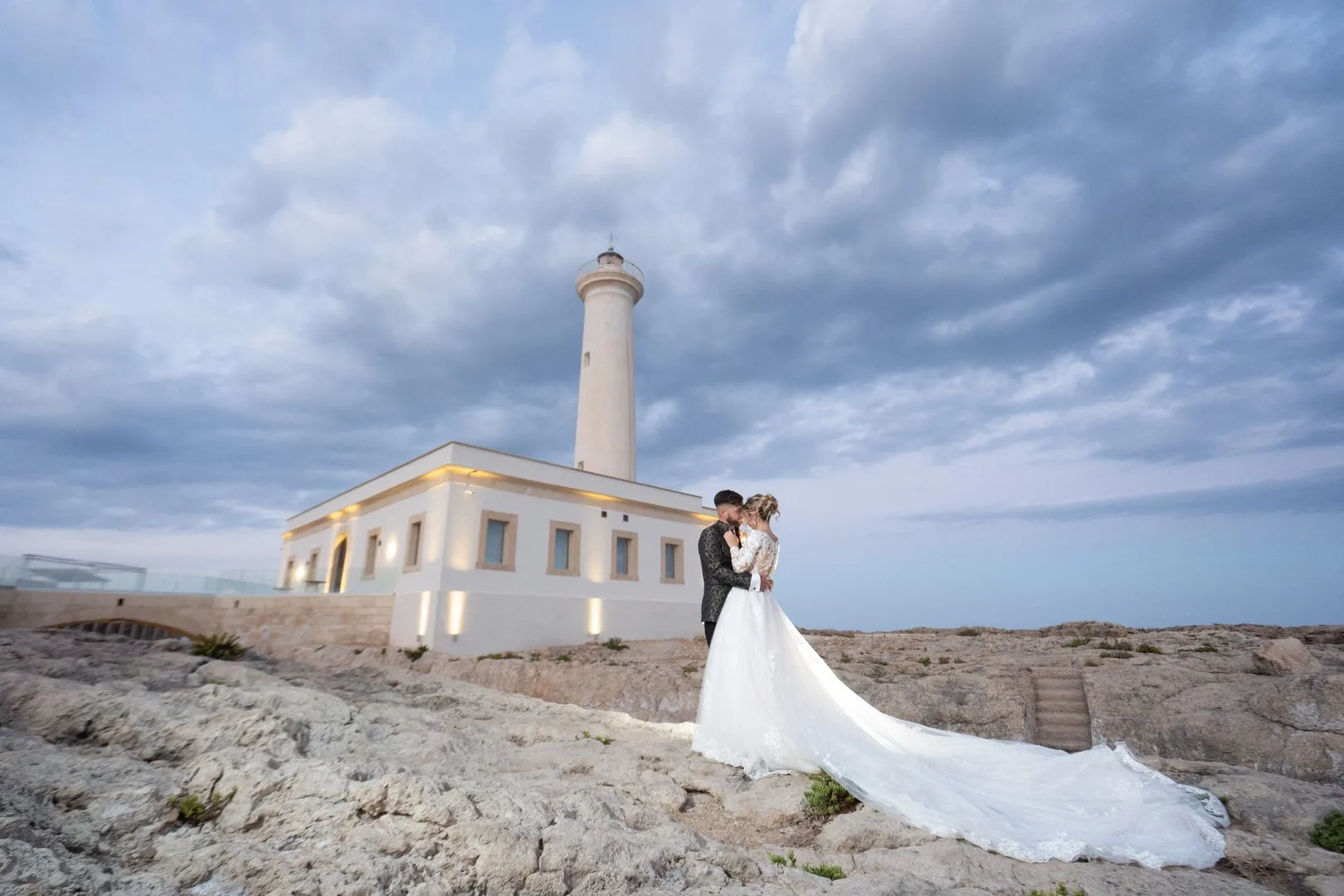 Alex e Angela — wedding photograph in Capocampolato, Brucoli., Sicily
