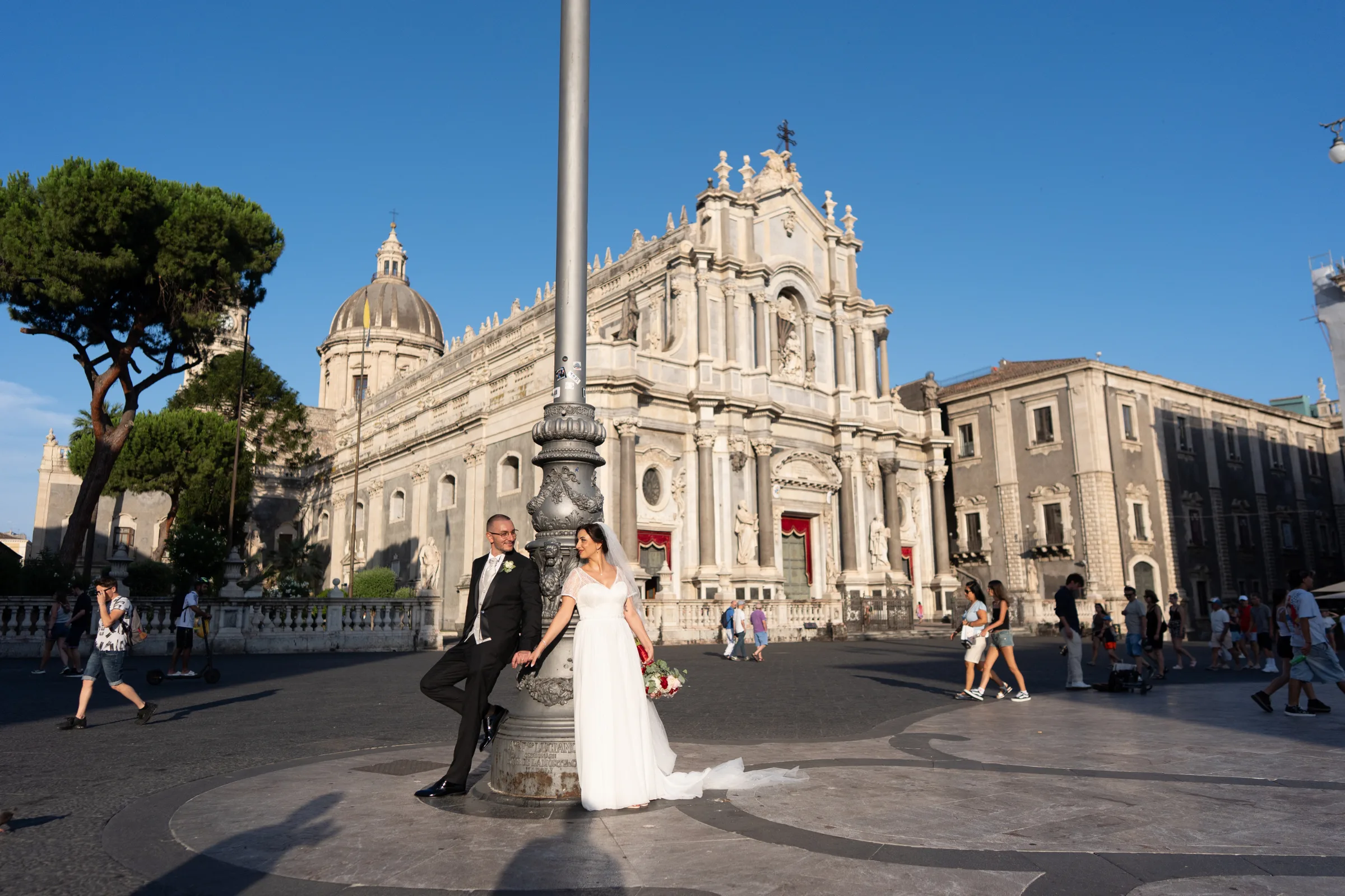 Wedding photographer Catania, destination wedding Sicily, Aci Castello wedding photoshoot, summer wedding Sicily, Piazza del Duomo Catania wedding
