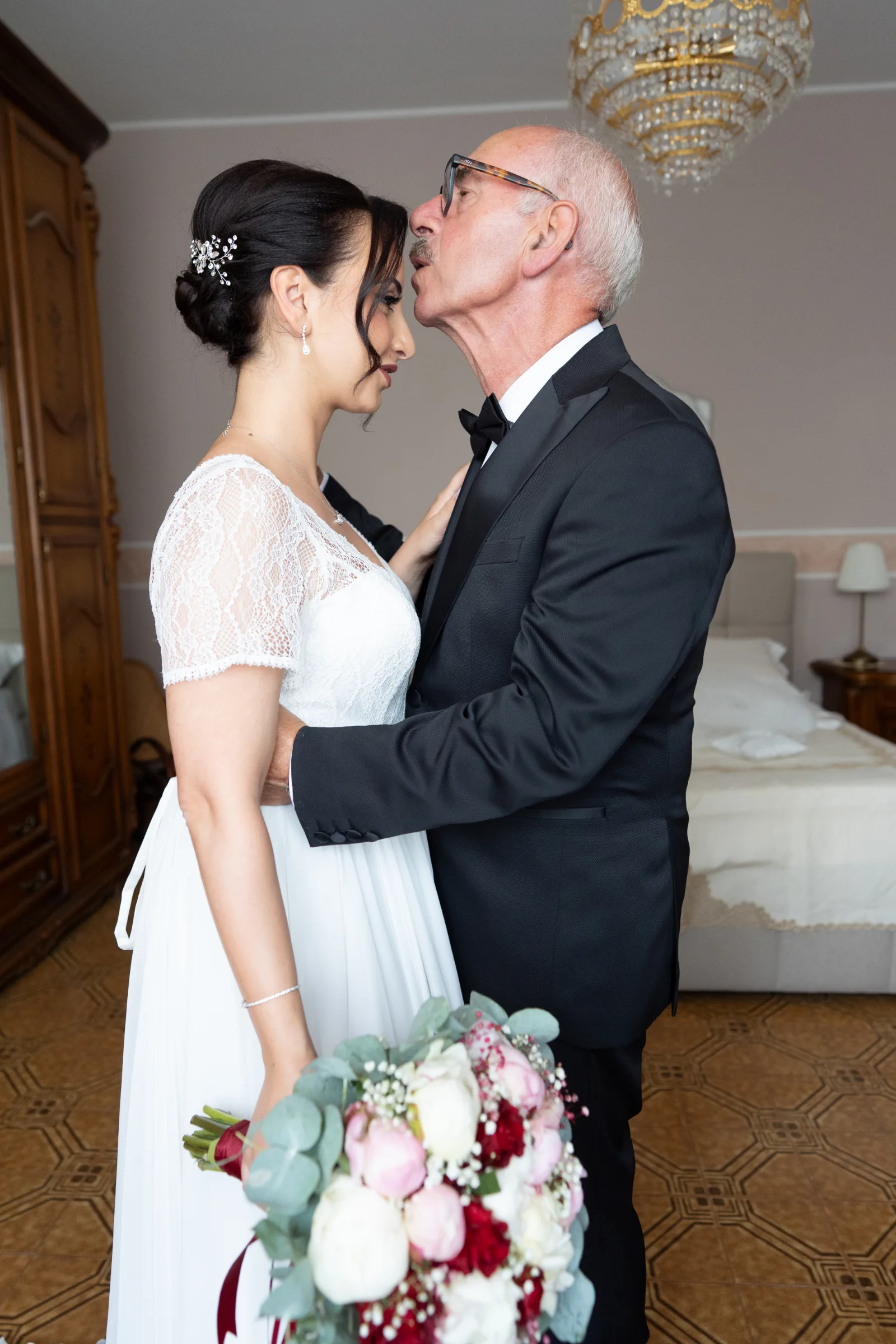 Claudio e Marianna — wedding photograph in Duomo Catania e Acicastello, Sicily