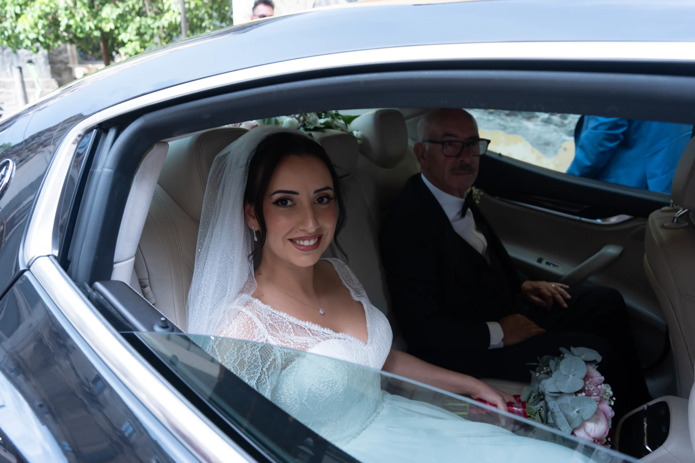 Claudio e Marianna — wedding photograph in Duomo Catania e Acicastello, Sicily